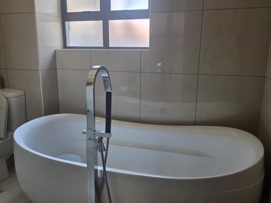 To Let 4 Bedroom Property for Rent in Midlands Estate Gauteng