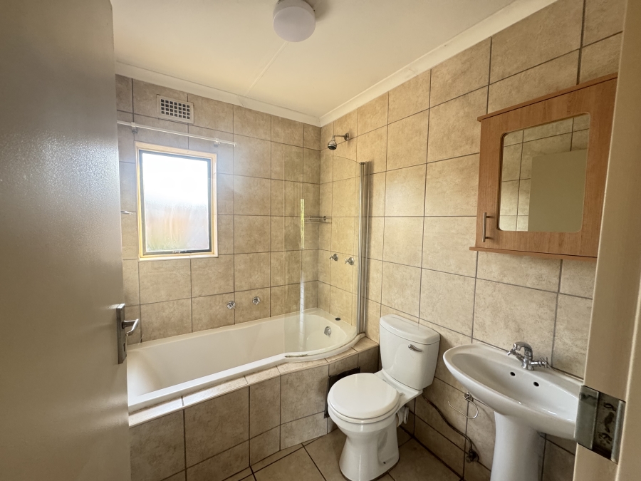 2 Bedroom Property for Sale in Olympus AH Gauteng