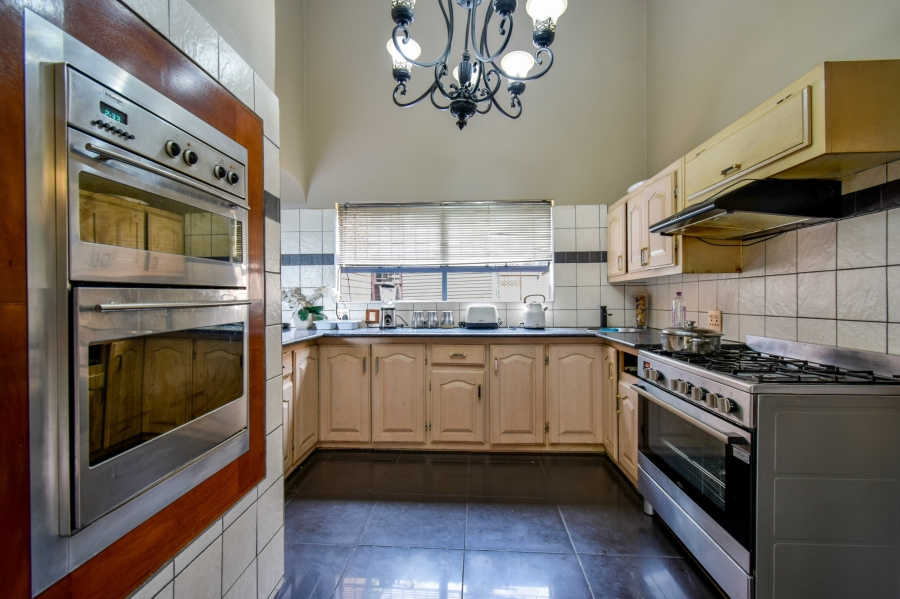 4 Bedroom Property for Sale in Moreleta Park Gauteng