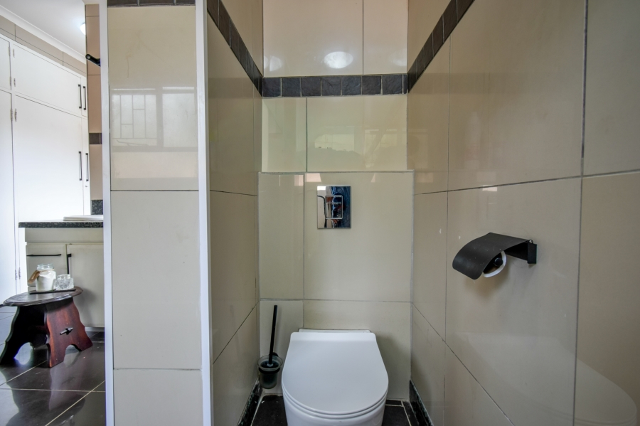 4 Bedroom Property for Sale in Moreleta Park Gauteng