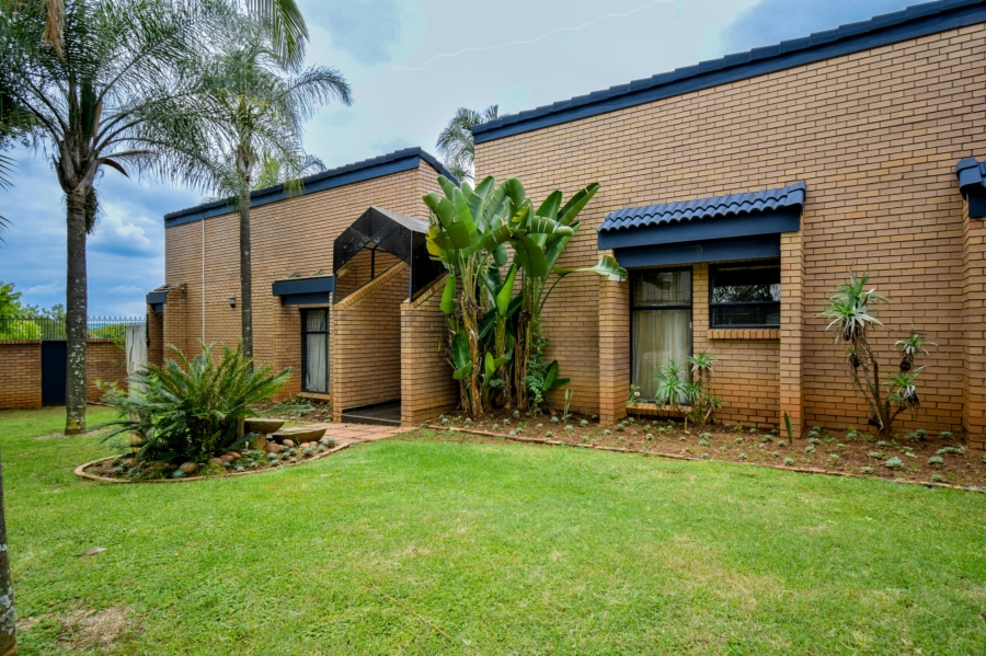 4 Bedroom Property for Sale in Moreleta Park Gauteng