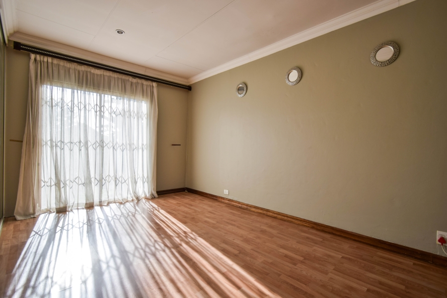 4 Bedroom Property for Sale in Moreleta Park Gauteng