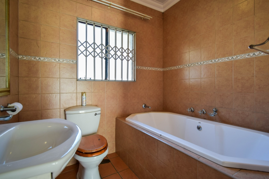 4 Bedroom Property for Sale in Moreleta Park Gauteng