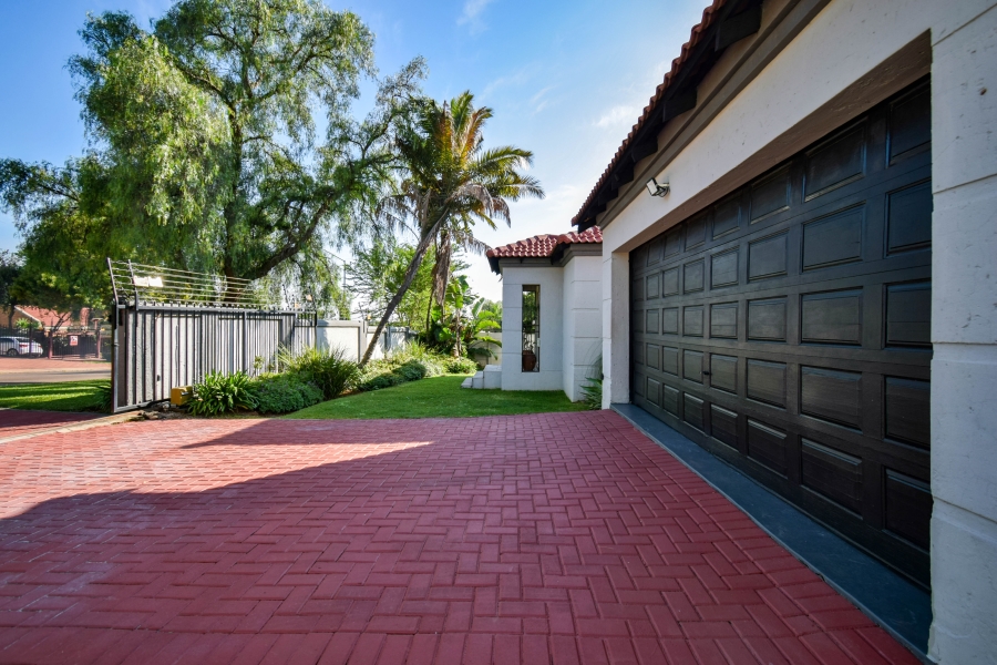 4 Bedroom Property for Sale in Moreleta Park Gauteng