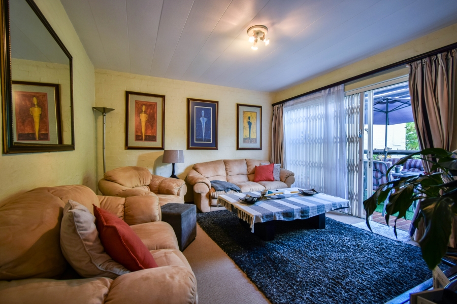 3 Bedroom Property for Sale in La Montagne Gauteng