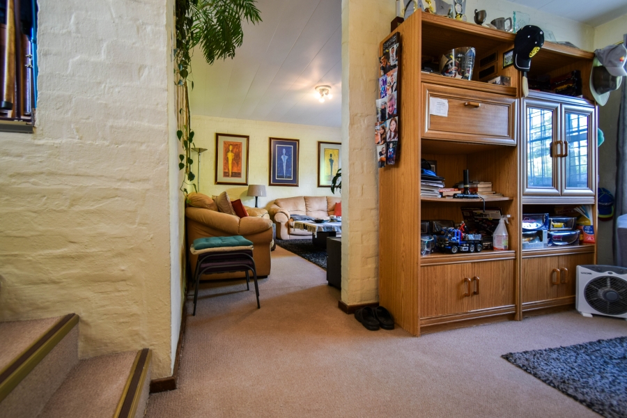 3 Bedroom Property for Sale in La Montagne Gauteng