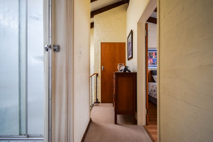 3 Bedroom Property for Sale in La Montagne Gauteng