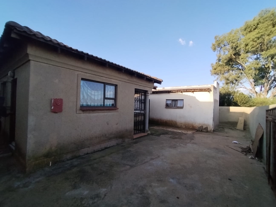 2 Bedroom Property for Sale in Vosloorus Gauteng