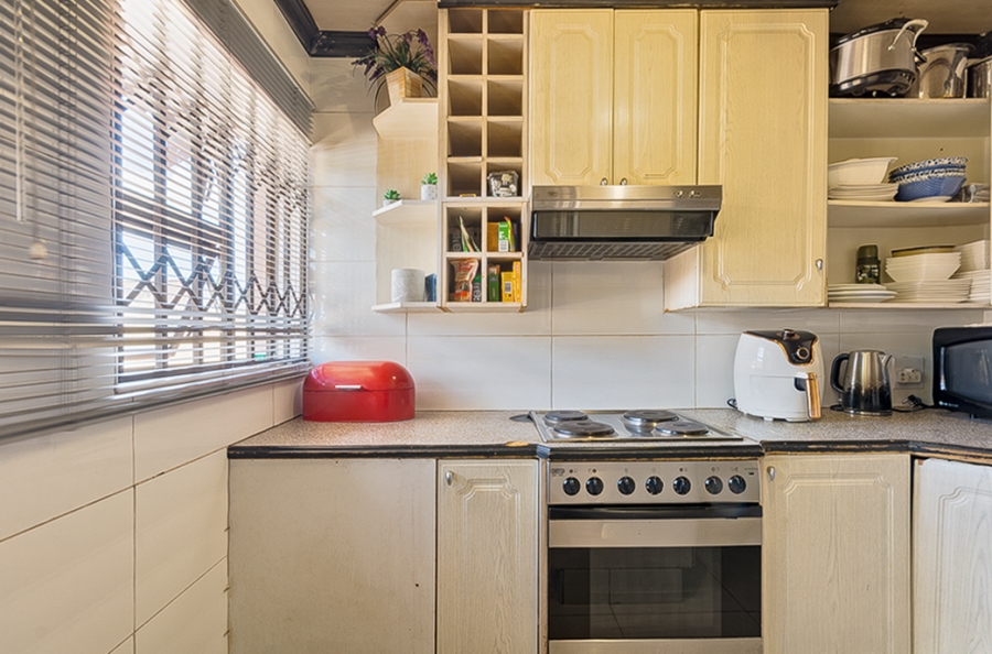 2 Bedroom Property for Sale in Protea North Gauteng