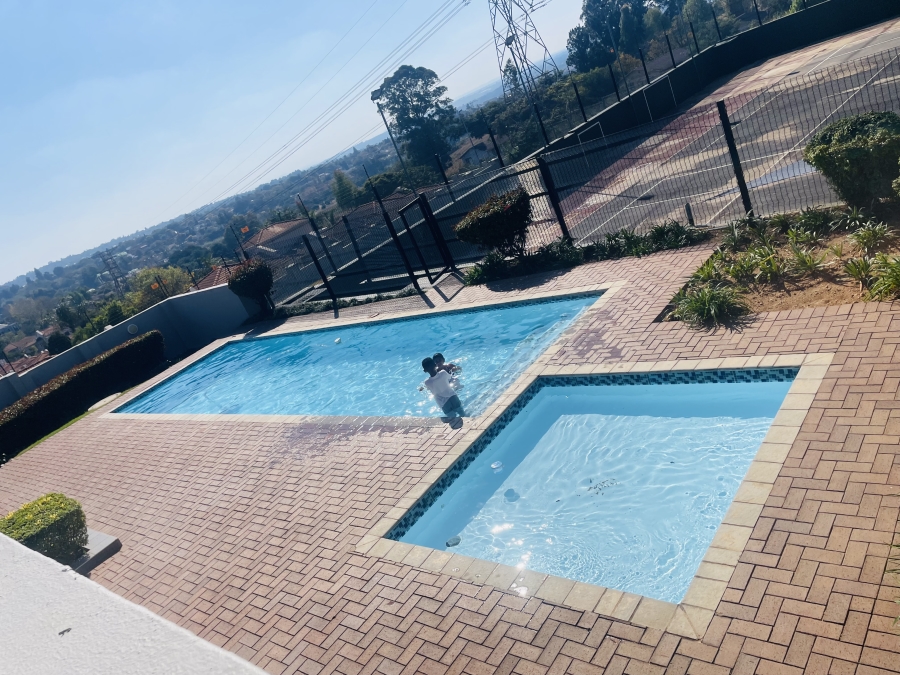 To Let 2 Bedroom Property for Rent in Paulshof Gauteng