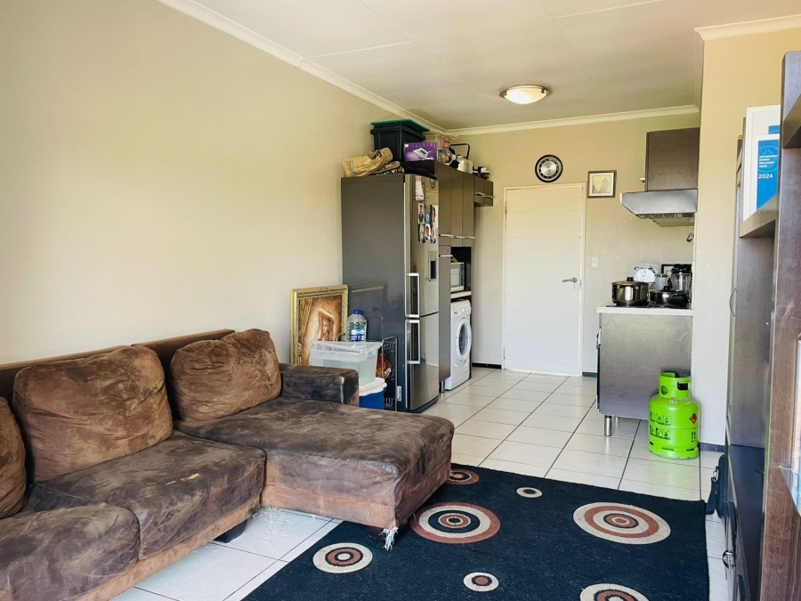 To Let 2 Bedroom Property for Rent in North Riding Gauteng