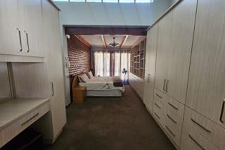 4 Bedroom Property for Sale in Verwoerdpark Gauteng