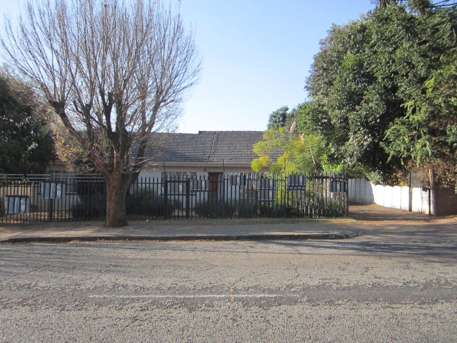 4 Bedroom Property for Sale in Croydon Gauteng