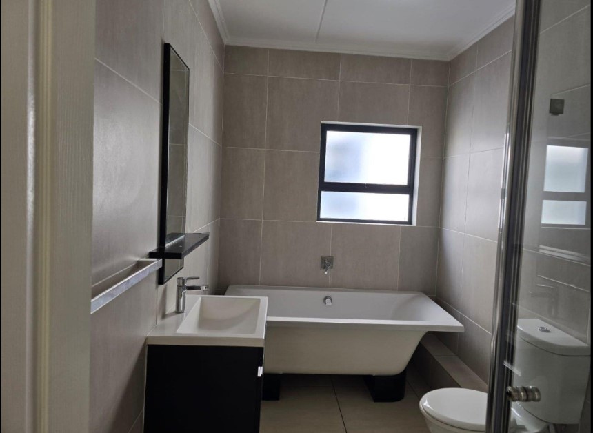 3 Bedroom Property for Sale in Greenstone Ridge Gauteng