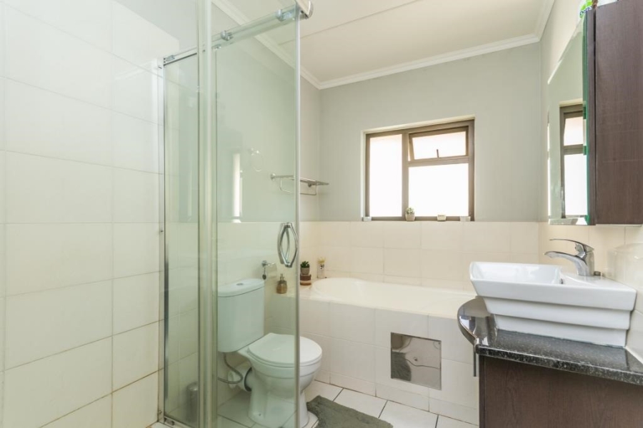 2 Bedroom Property for Sale in Carlswald Gauteng