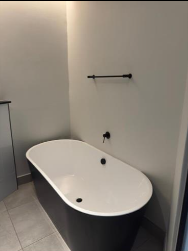 To Let 2 Bedroom Property for Rent in Waterfall Gauteng