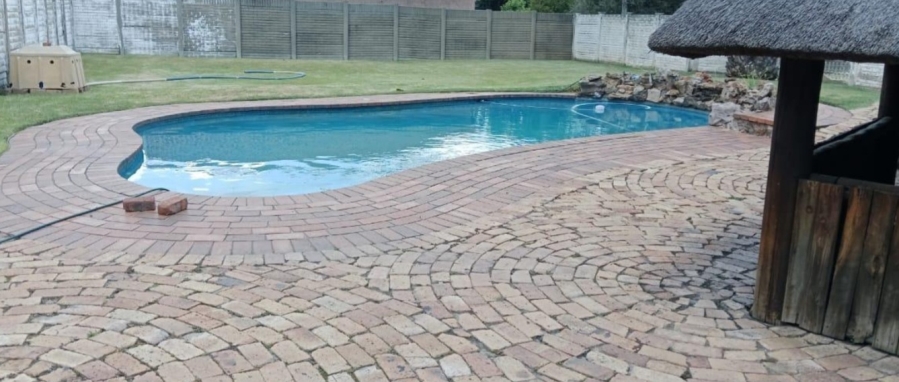 3 Bedroom Property for Sale in Bedworth Park Gauteng