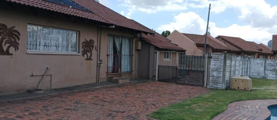 3 Bedroom Property for Sale in Bedworth Park Gauteng