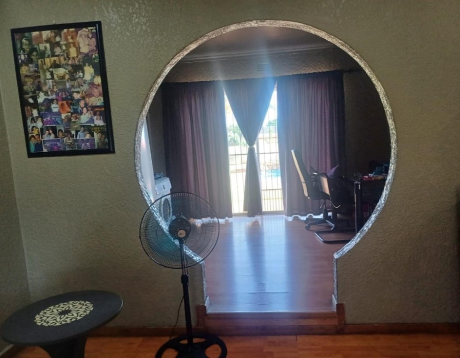 3 Bedroom Property for Sale in Bedworth Park Gauteng