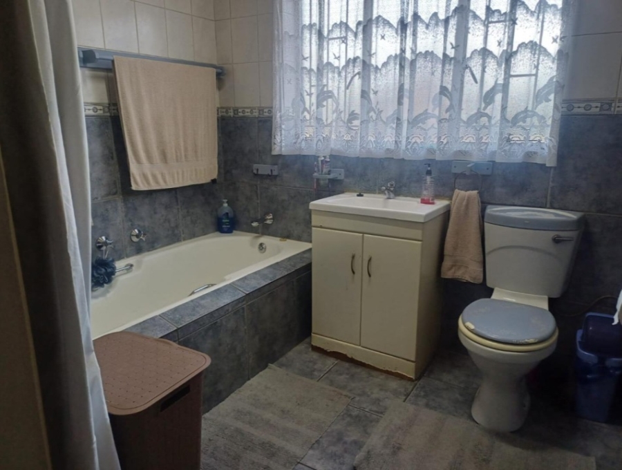 3 Bedroom Property for Sale in Bedworth Park Gauteng