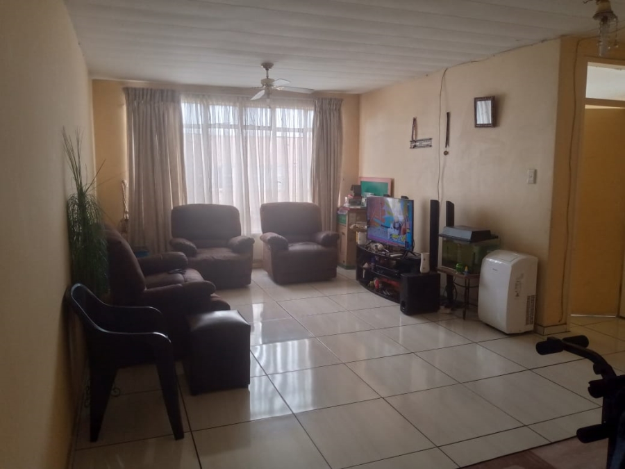 2 Bedroom Property for Sale in Vereeniging Gauteng