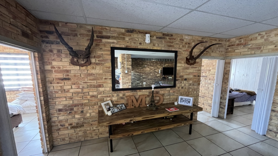 2 Bedroom Property for Sale in Roodia Gauteng