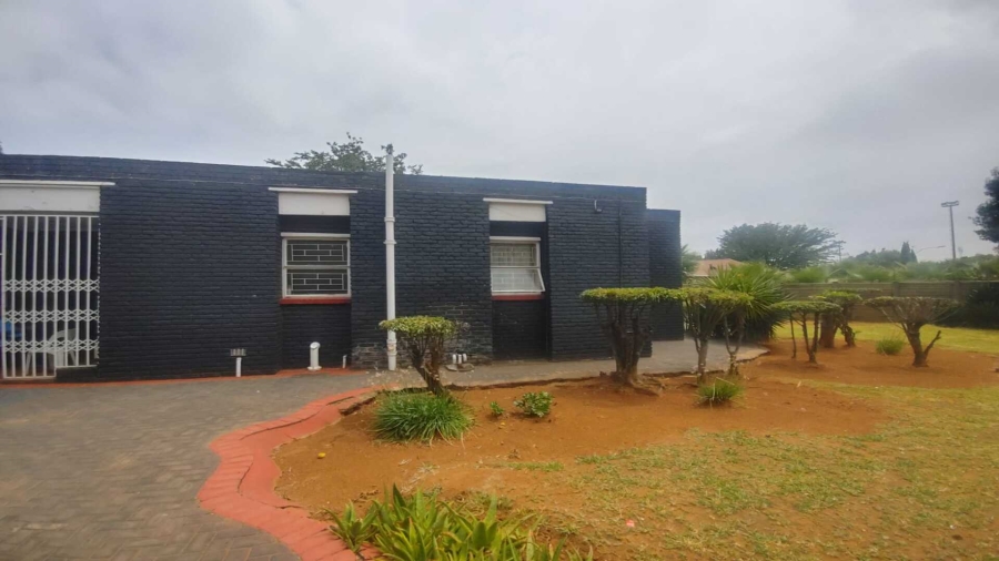 3 Bedroom Property for Sale in Sonland Park Gauteng