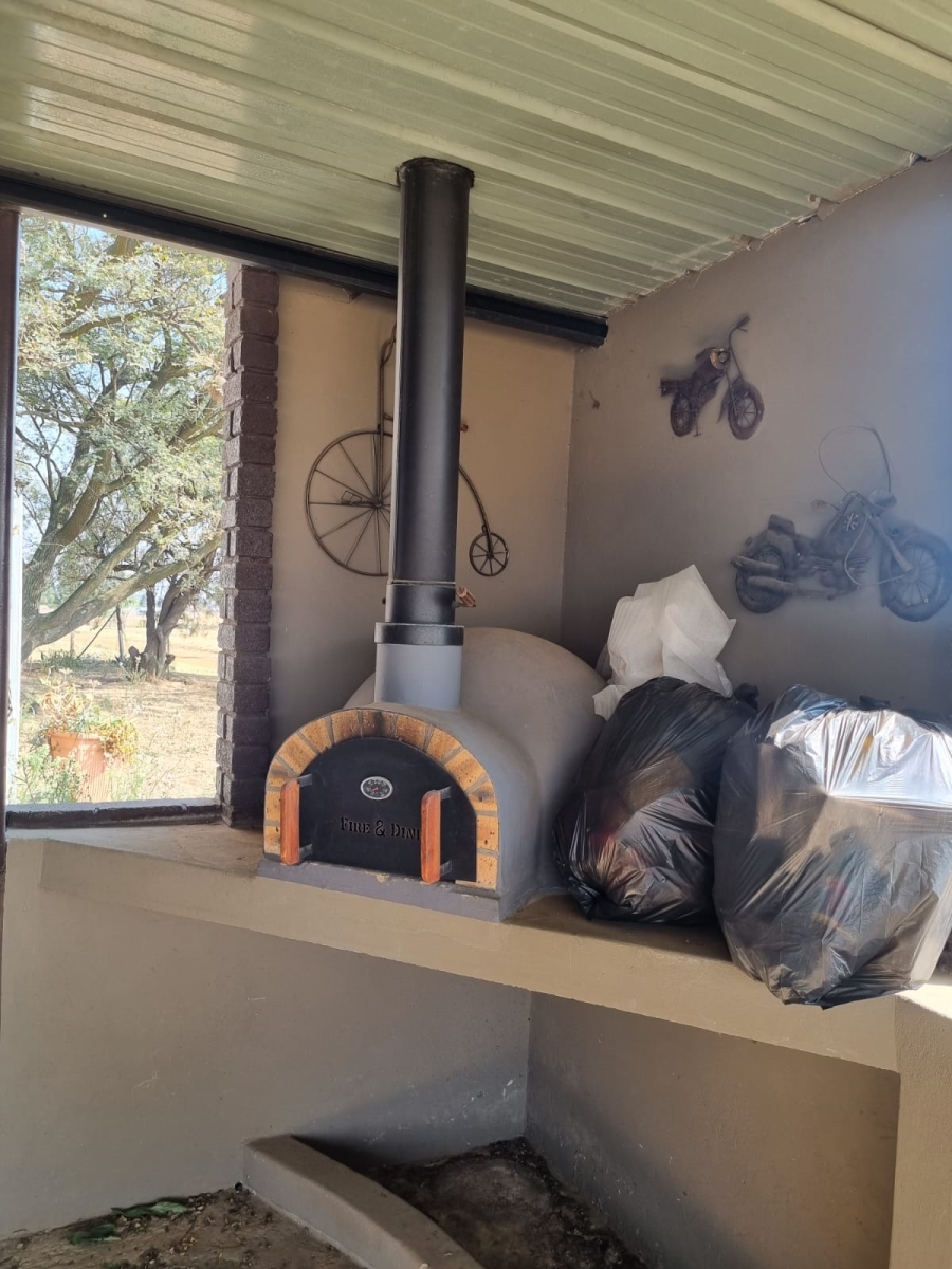 3 Bedroom Property for Sale in Chrissiefontein Gauteng