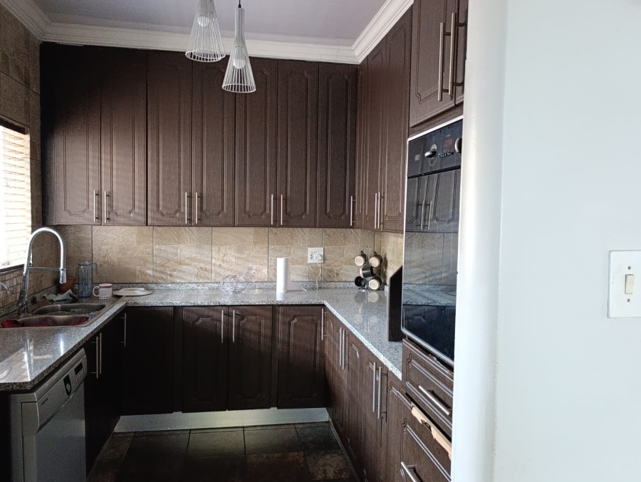 3 Bedroom Property for Sale in Pretoria Gardens Gauteng