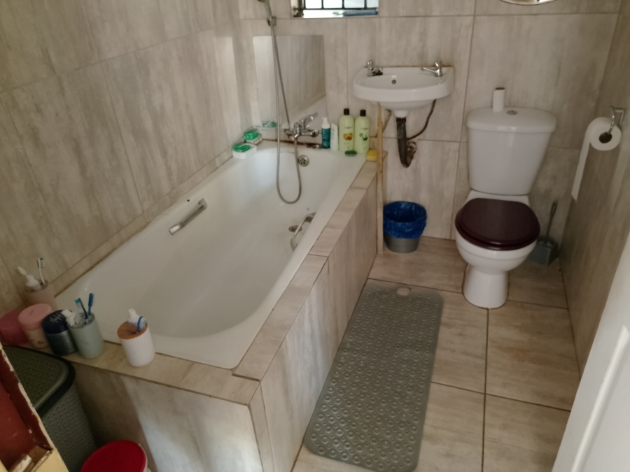 2 Bedroom Property for Sale in Mahube Valley Gauteng