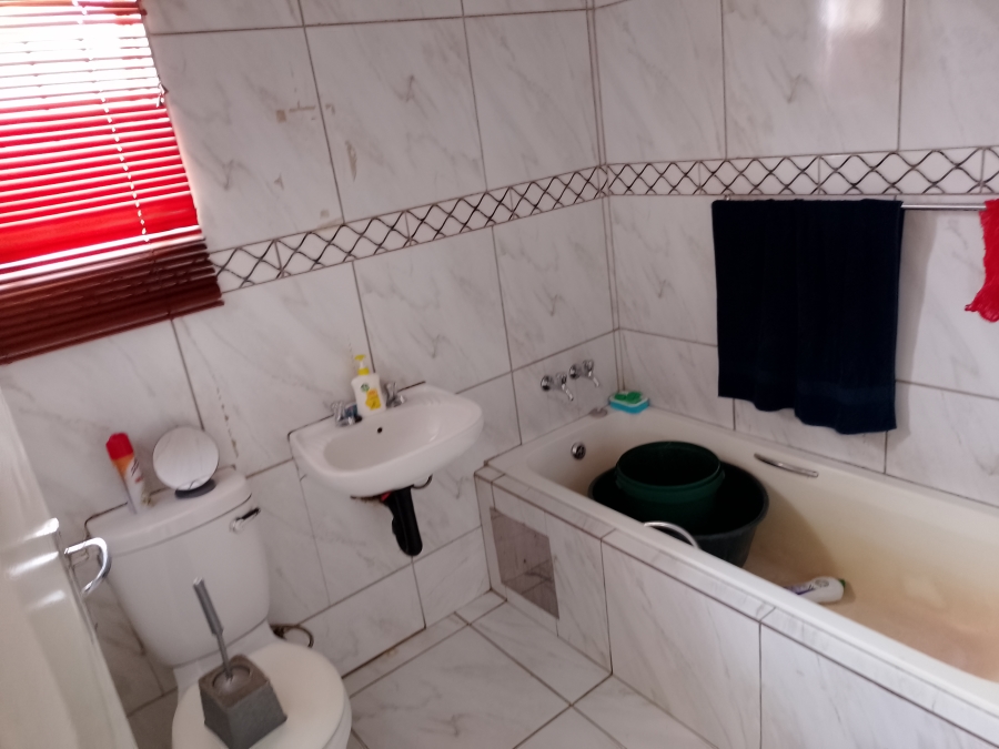 3 Bedroom Property for Sale in Gem Valley Gauteng