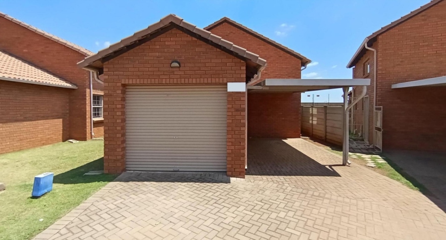 3 Bedroom Property for Sale in Chantelle Gauteng