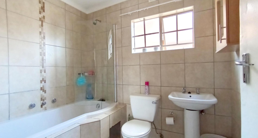 3 Bedroom Property for Sale in Chantelle Gauteng