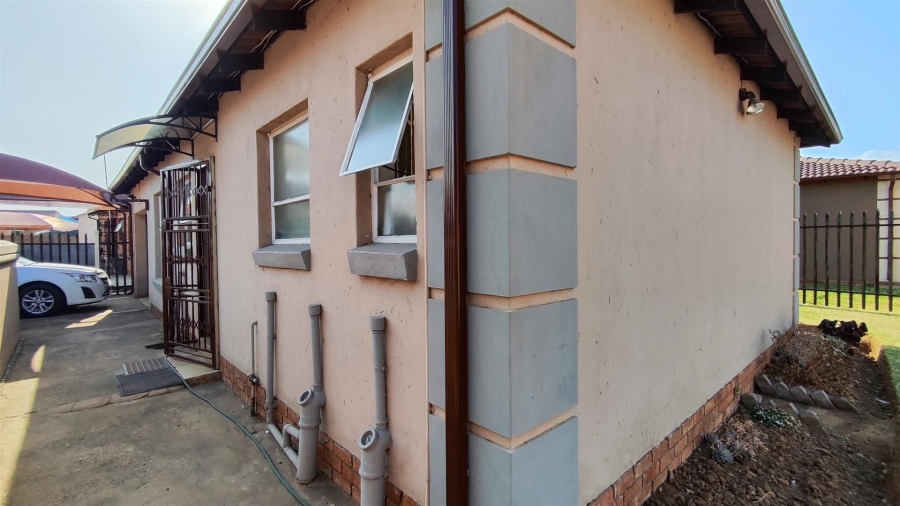 3 Bedroom Property for Sale in Sharon Park Gauteng