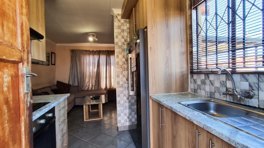 2 Bedroom Property for Sale in Alliance Gauteng