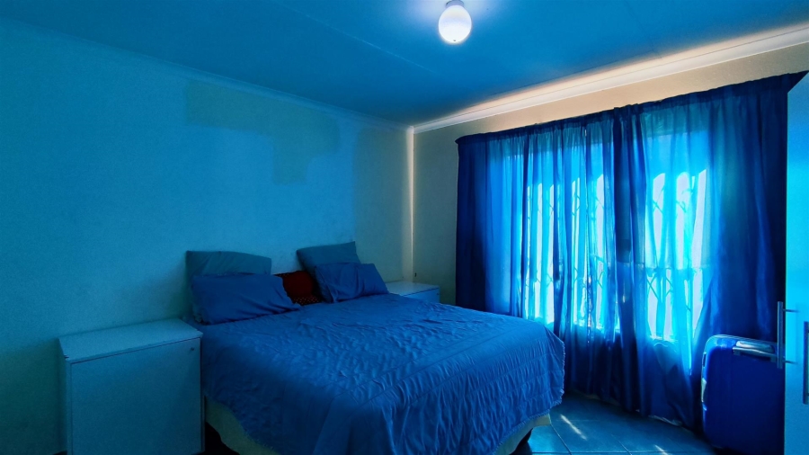 2 Bedroom Property for Sale in Alliance Gauteng