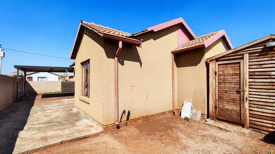 2 Bedroom Property for Sale in Alliance Gauteng