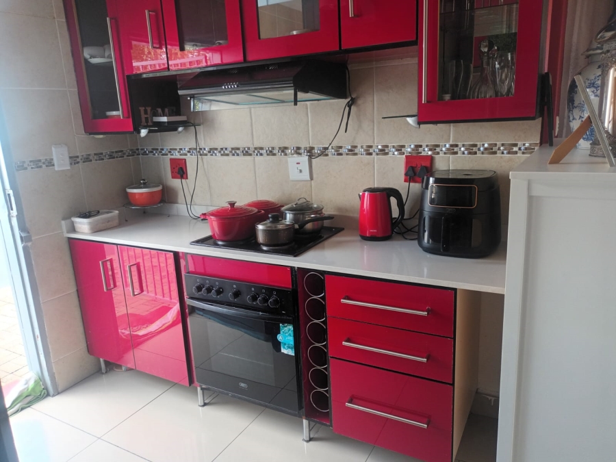 3 Bedroom Property for Sale in Kirkney Gauteng