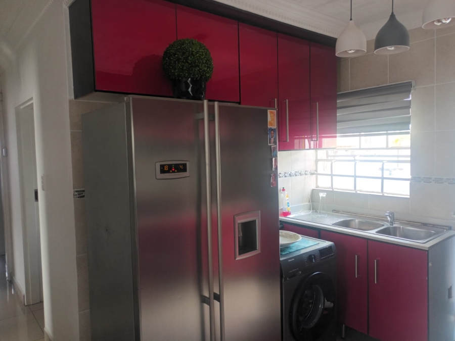 3 Bedroom Property for Sale in Kirkney Gauteng