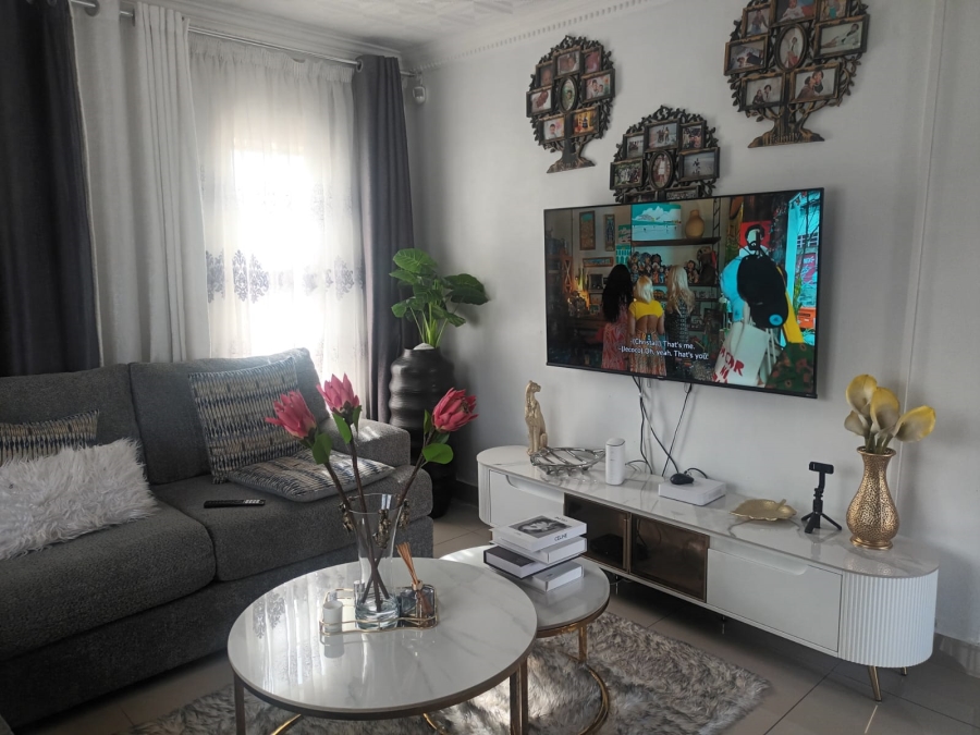 3 Bedroom Property for Sale in Kirkney Gauteng