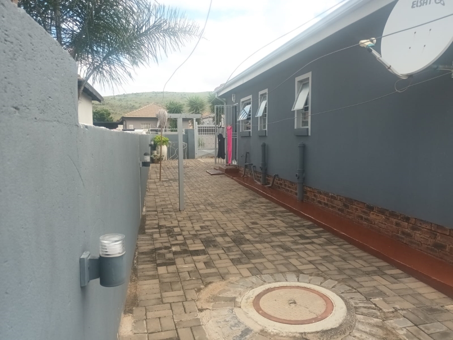 3 Bedroom Property for Sale in Kirkney Gauteng