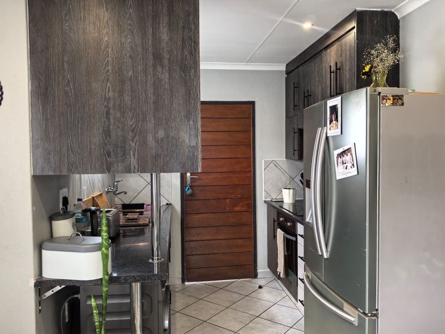 3 Bedroom Property for Sale in Lotus Gardens Gauteng