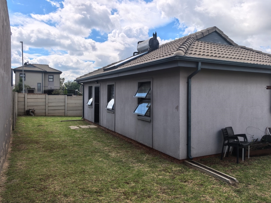 3 Bedroom Property for Sale in Lotus Gardens Gauteng