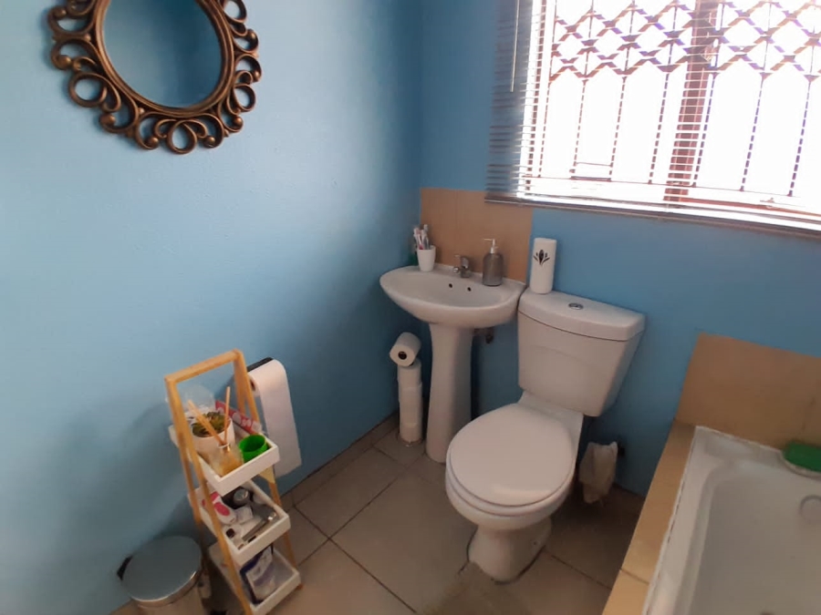 To Let 2 Bedroom Property for Rent in Elandspoort Gauteng