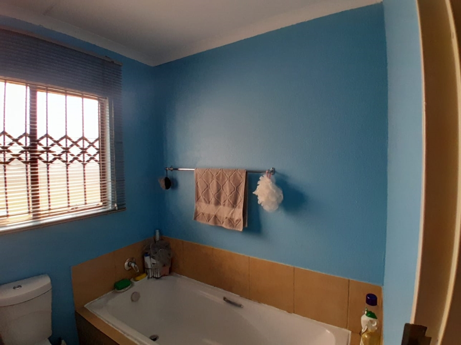 To Let 2 Bedroom Property for Rent in Elandspoort Gauteng