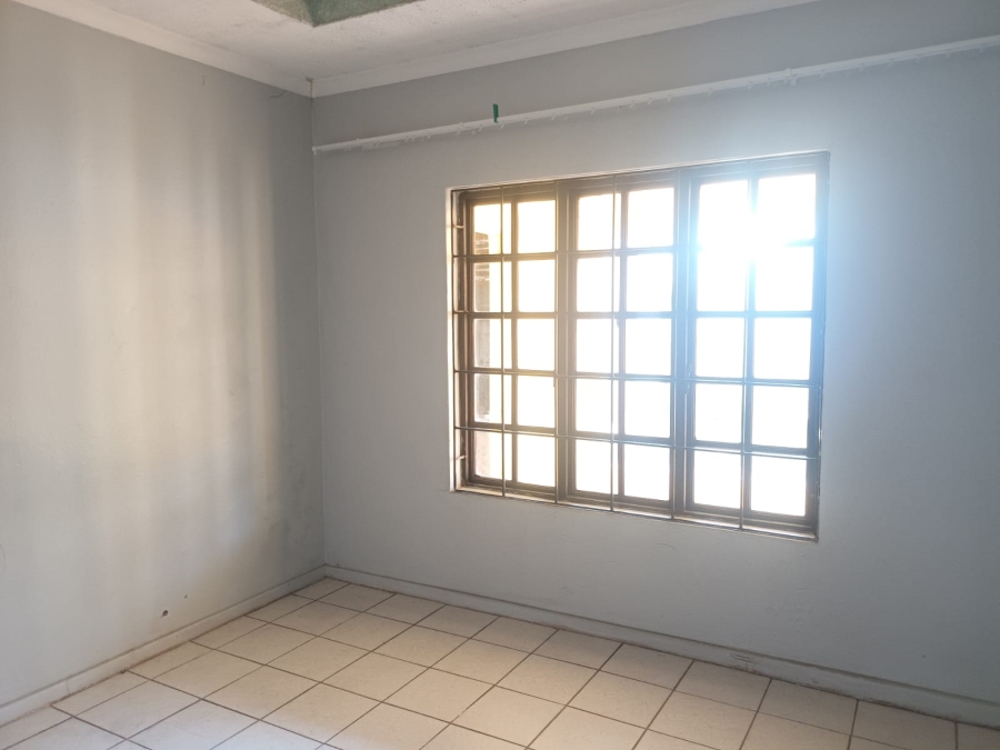 4 Bedroom Property for Sale in Mountain View Gauteng