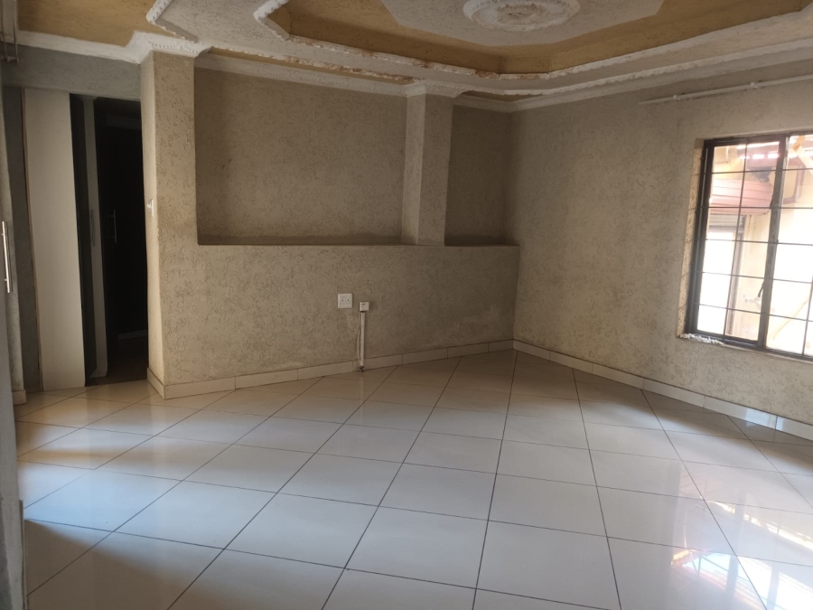 4 Bedroom Property for Sale in Mountain View Gauteng