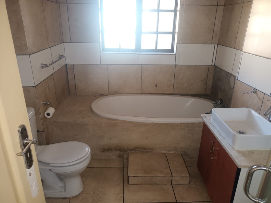 4 Bedroom Property for Sale in Mountain View Gauteng