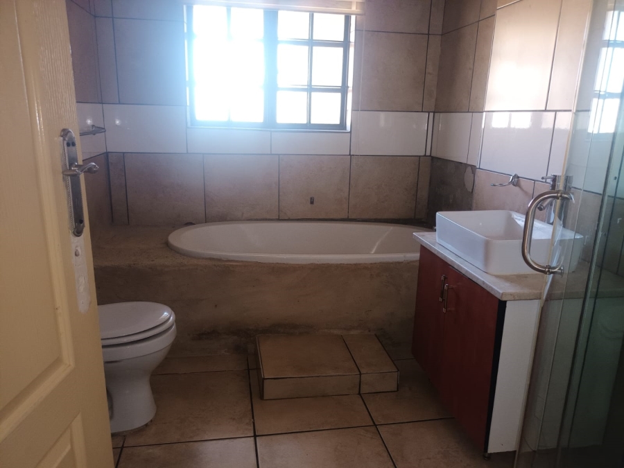 4 Bedroom Property for Sale in Mountain View Gauteng