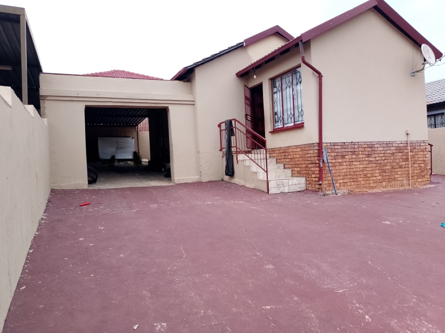 3 Bedroom Property for Sale in Mahube Valley Gauteng